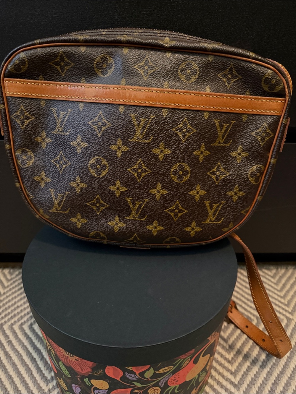 Louis Vuitton Monogram Crossbody Bag - Brown/Tan - Picture 2 of 13